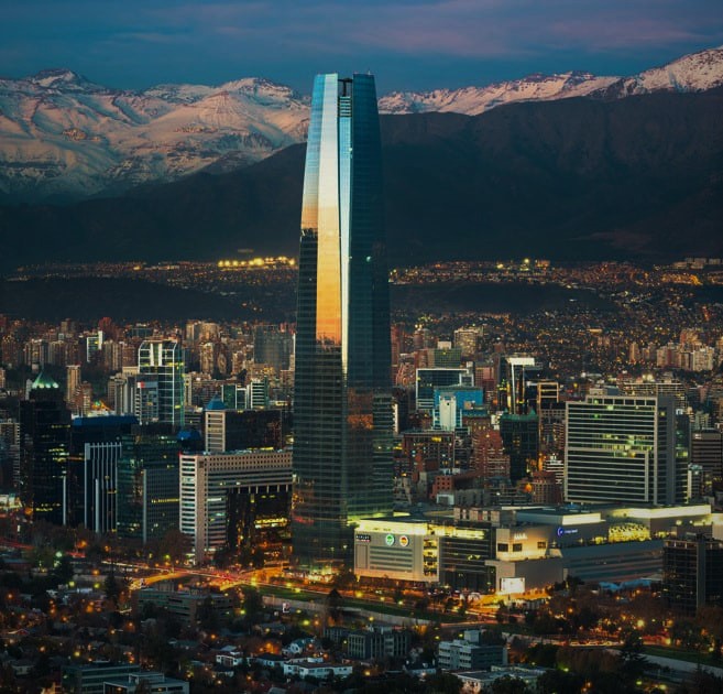 ¡Compra Millas y vuela a Santiago!