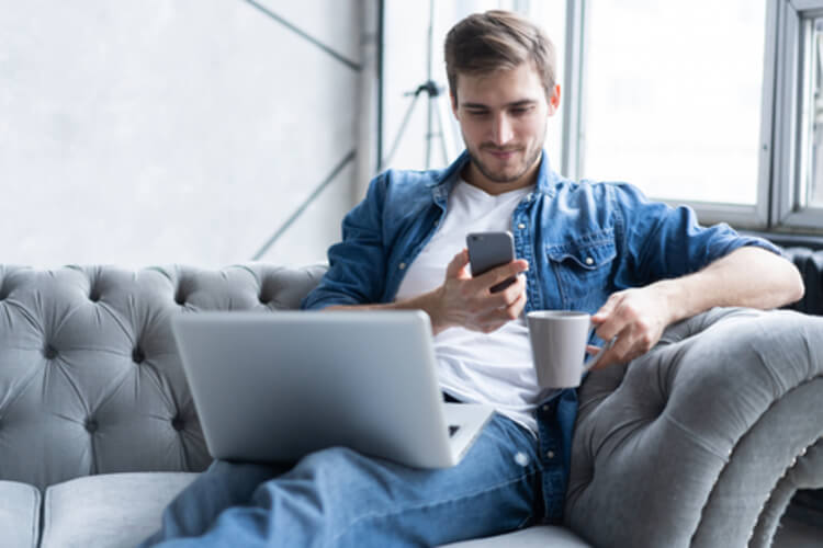 Como acumular milhas em compras durante o home office: 5 dicas infalíveis!