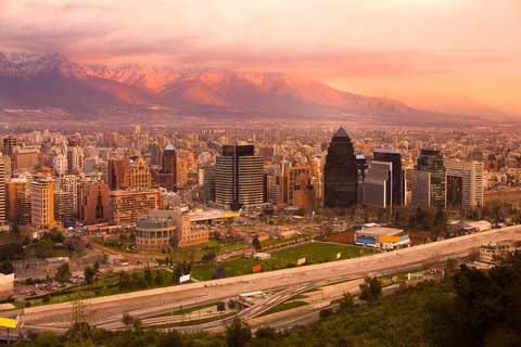 Santiago com milhas: conheça a gastronomia e saboreie os principais pratos na capital do Chile!