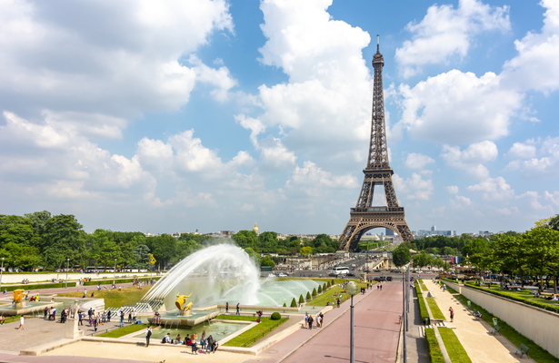 De Notre-Dame à Torre Eiffel: Visite os pontos turísticos mais emblemáticos de Paris usando suas milhas