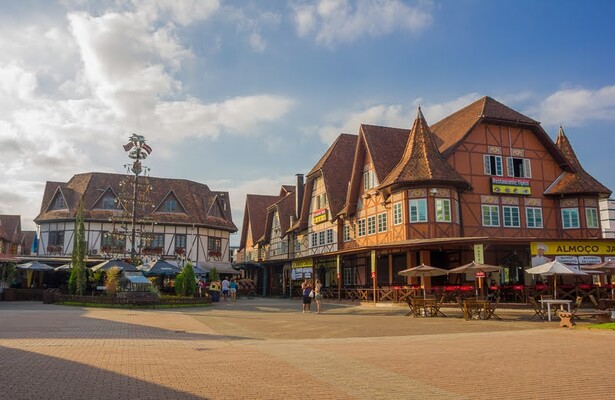 Explorando Blumenau com milhas: viagens pela Rota da Cerveja!