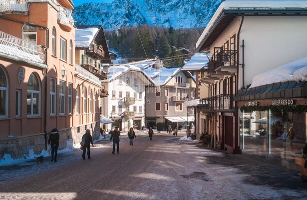 Aprovecha el verano para visitar los mejores destinos de nieve en Europa