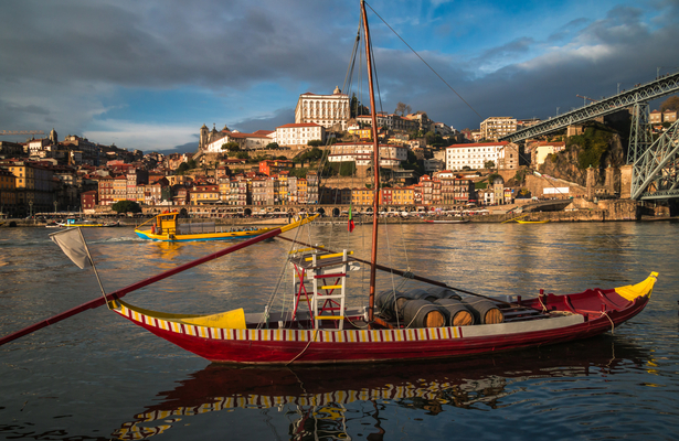 Porto além do óbvio: experiências autênticas em Portugal utilizando milhas