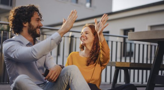 Fam&iacute;lia viajando com a categoria Elite do programa LATAM Pass